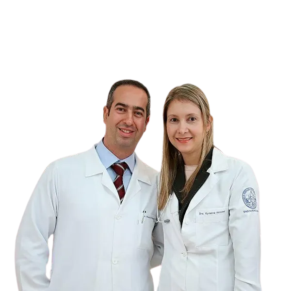 Dr. Ricardo Roizenblatt e Dra. Vyvianne Azoubel Roizenblatt